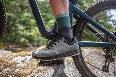 top rated mountain bike shoes